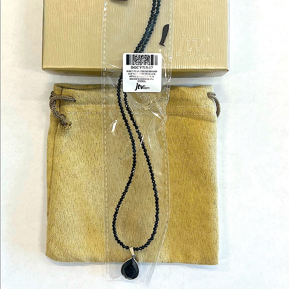 BNIB 27 ctw Black Spinel And Silver Necklace with Pendant